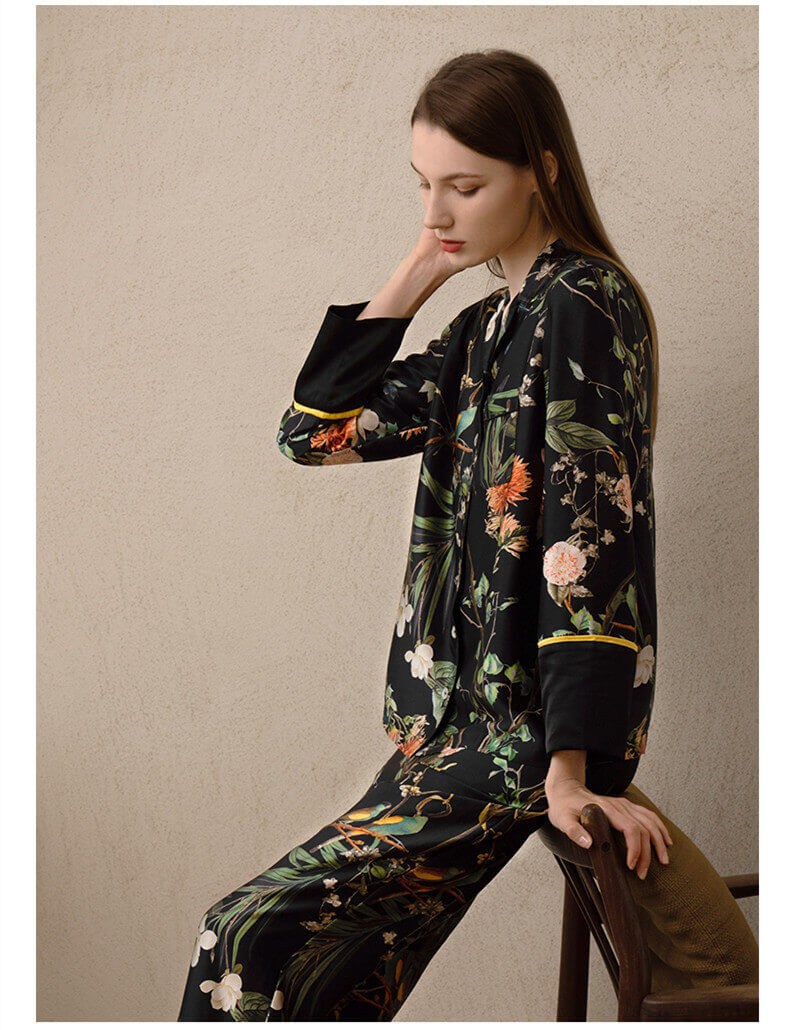 Damen Schlafanzug aus Seide mit – Lily Blumendruck Fashion Langarm Nachtwäsche